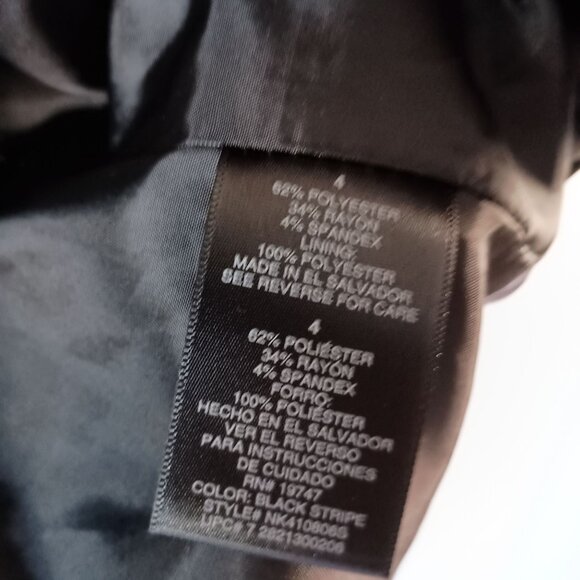 Norma Kamali Boyfriend Jacket Black White Pinstripe Size 4 Blazer Excellent - Picture 4 of 9